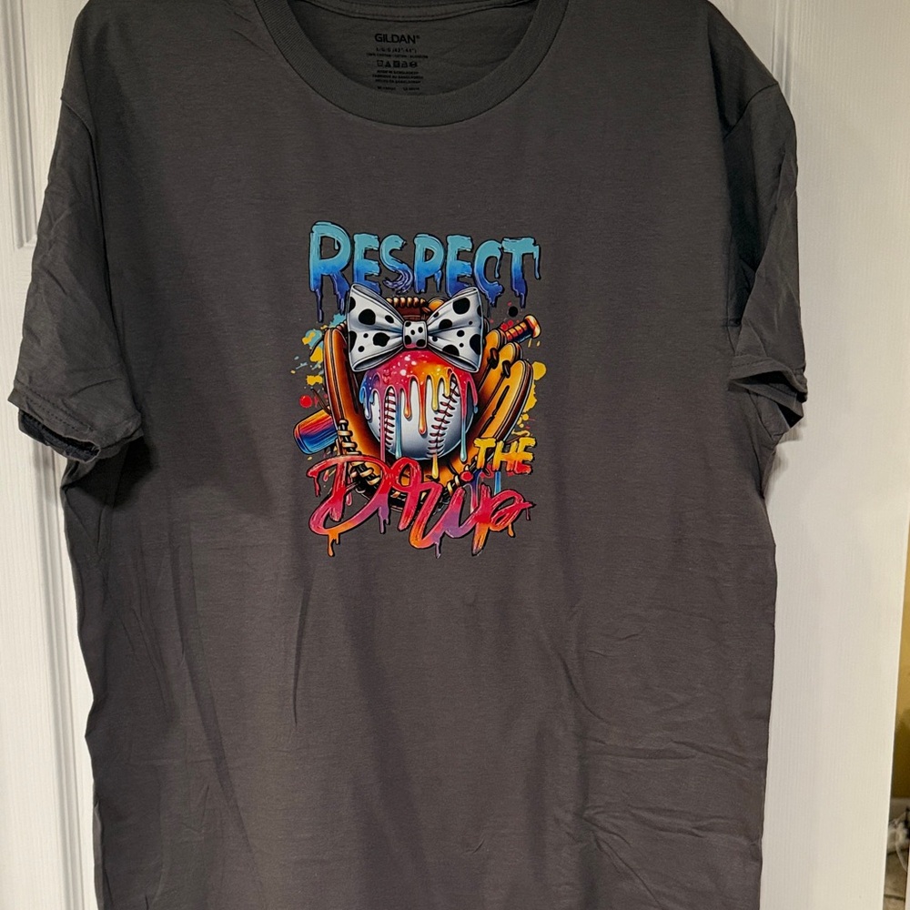 Gildan NWT Charcoal 'Respect the Game' Adult Unisex T-Shirt SZ-L